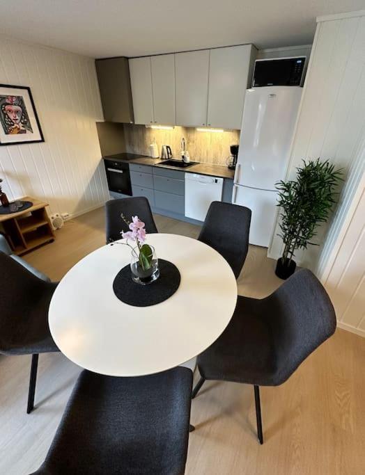 Moderne Sentral Leilighet Med 3 Soverom - Saltus Tromsø Exterior foto
