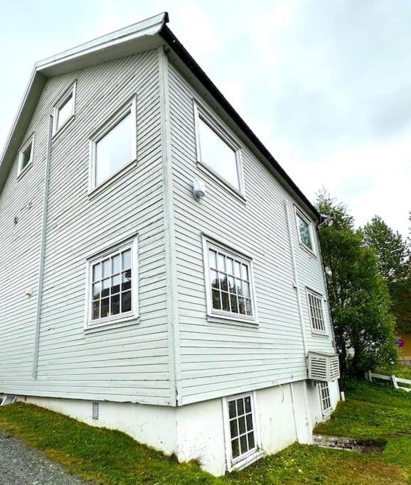 Moderne Sentral Leilighet Med 3 Soverom - Saltus Tromsø Exterior foto